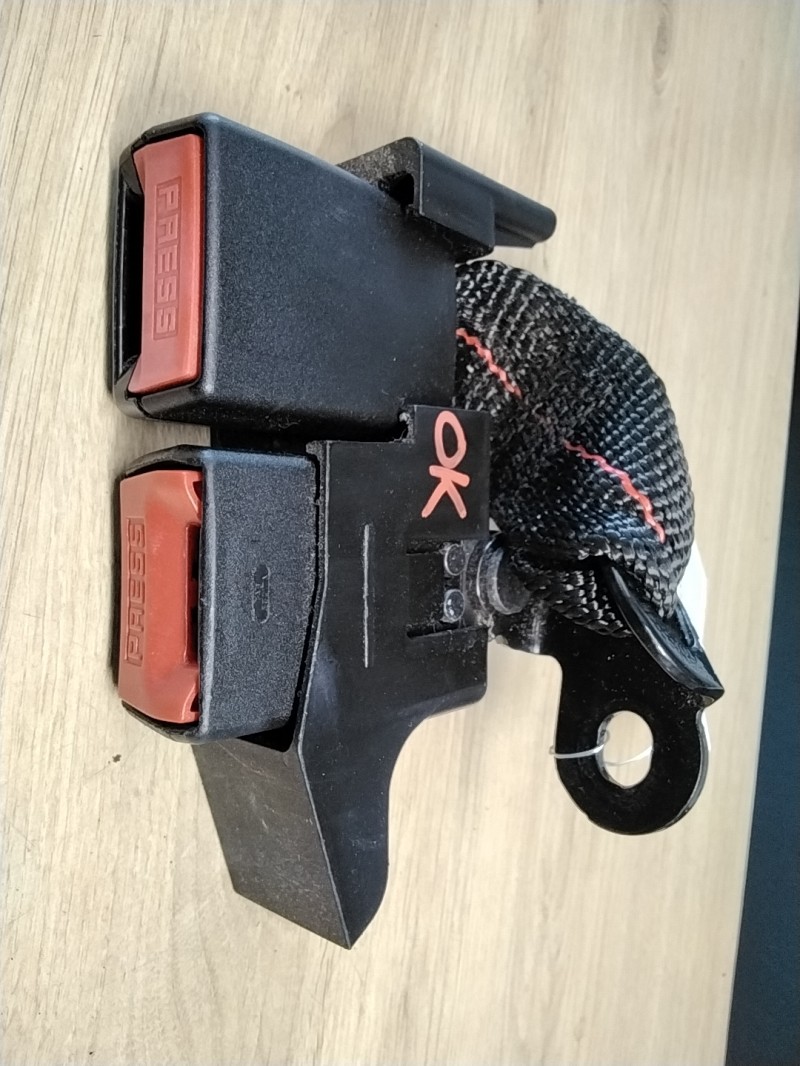 Attache ceinture arriere droit RENAULT MODUS PHASE 2 Diesel - 1