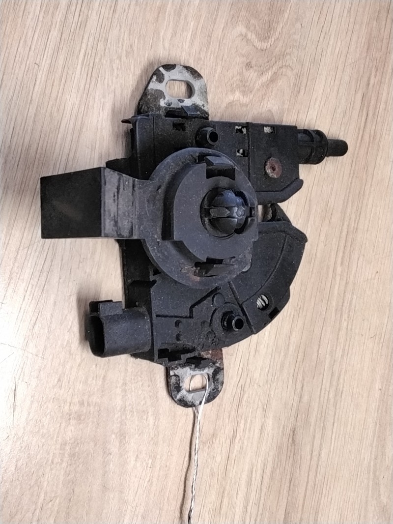 Serrure de capot FORD FOCUS 2 PHASE 1 Diesel - 1