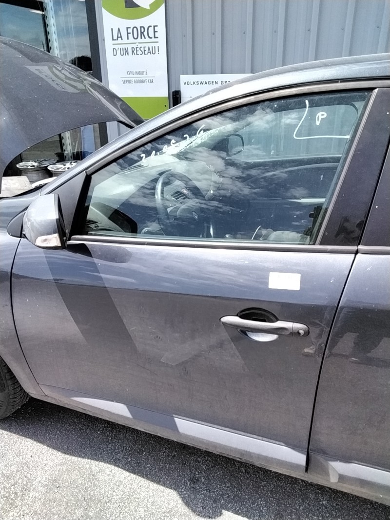 Porte avant gauche RENAULT MEGANE 3 PHASE 1 BREAK Diesel - 1