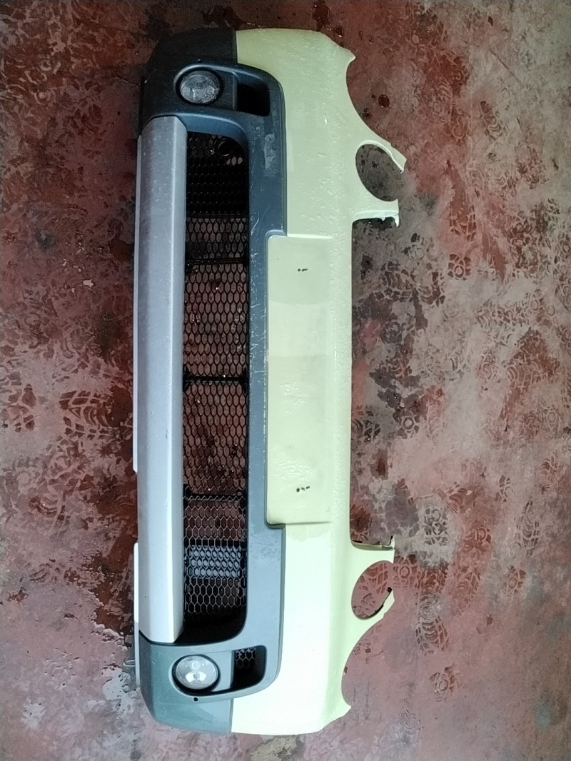 Pare choc avant VOLKSWAGEN POLO 4 PHASE 1 Diesel - 1