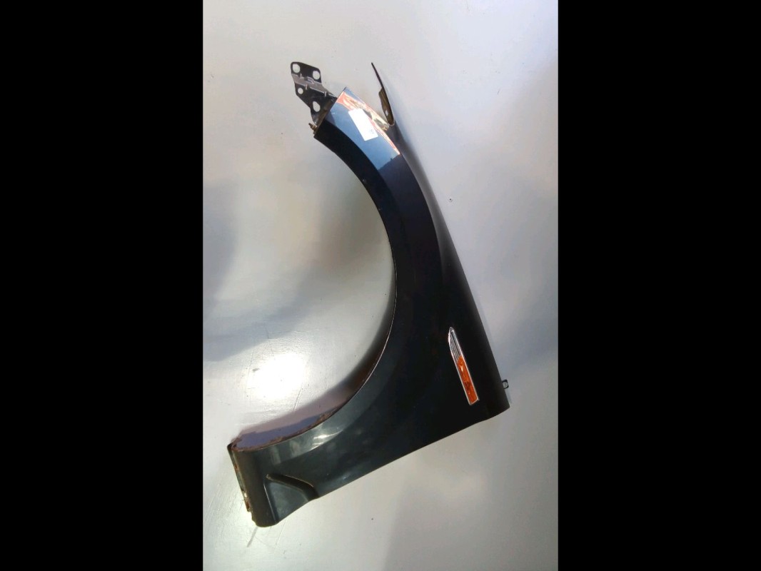 Aile avant gauche FORD MONDEO 3 PHASE 1 BREAK Diesel - 1
