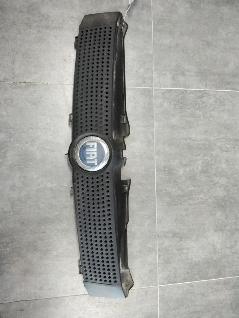 Calandre FIAT PANDA 2 PHASE 1 Essence - 1