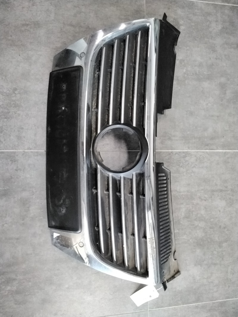 Calandre VOLKSWAGEN PASSAT 5 BREAK Diesel - 1