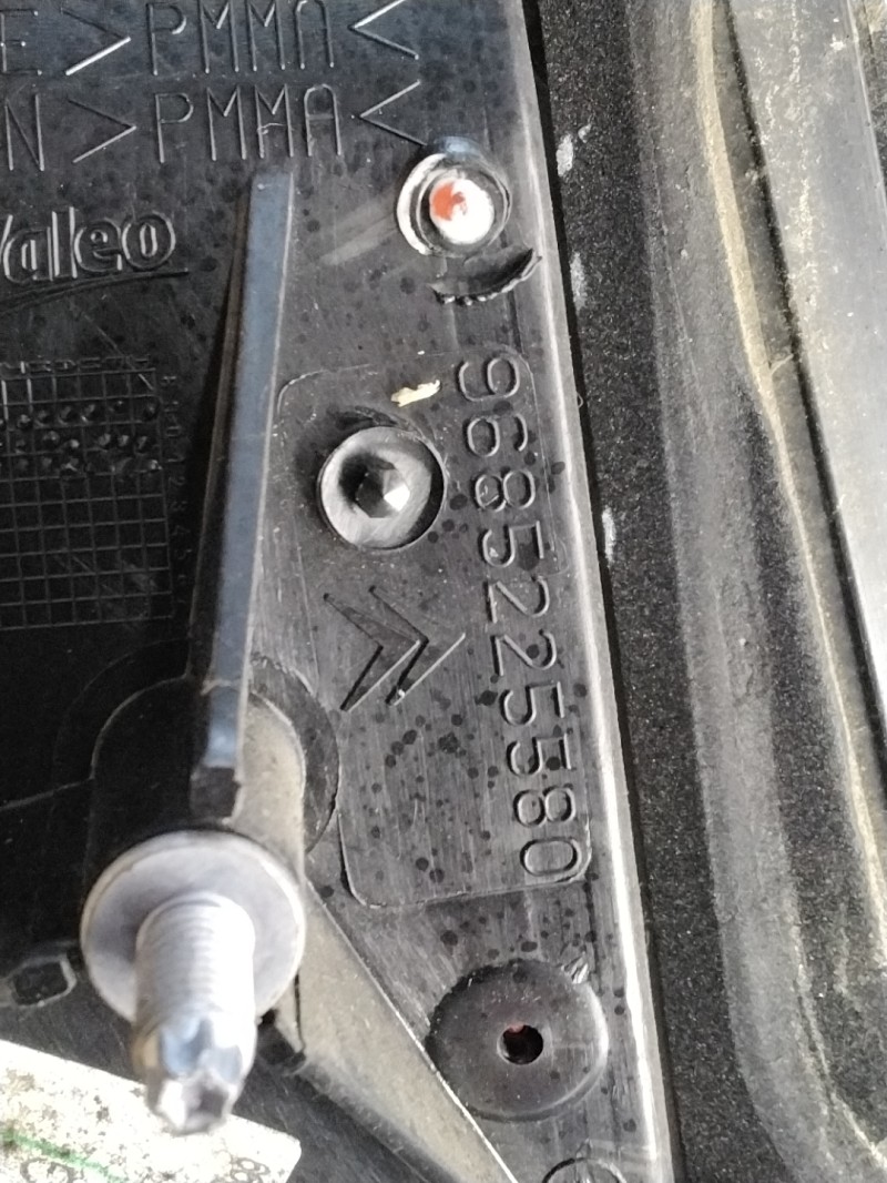 Feu arriere secondaire gauche (feux) CITROEN C3 2 PHASE 1 Diesel - 1