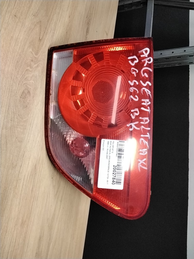 Feu arriere secondaire gauche (feux) SEAT ALTEA XL PHASE 1 Diesel - 1