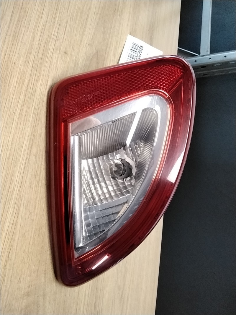 Feu arriere secondaire droit (feux) RENAULT TWINGO 2 PHASE 2 Essence - 1