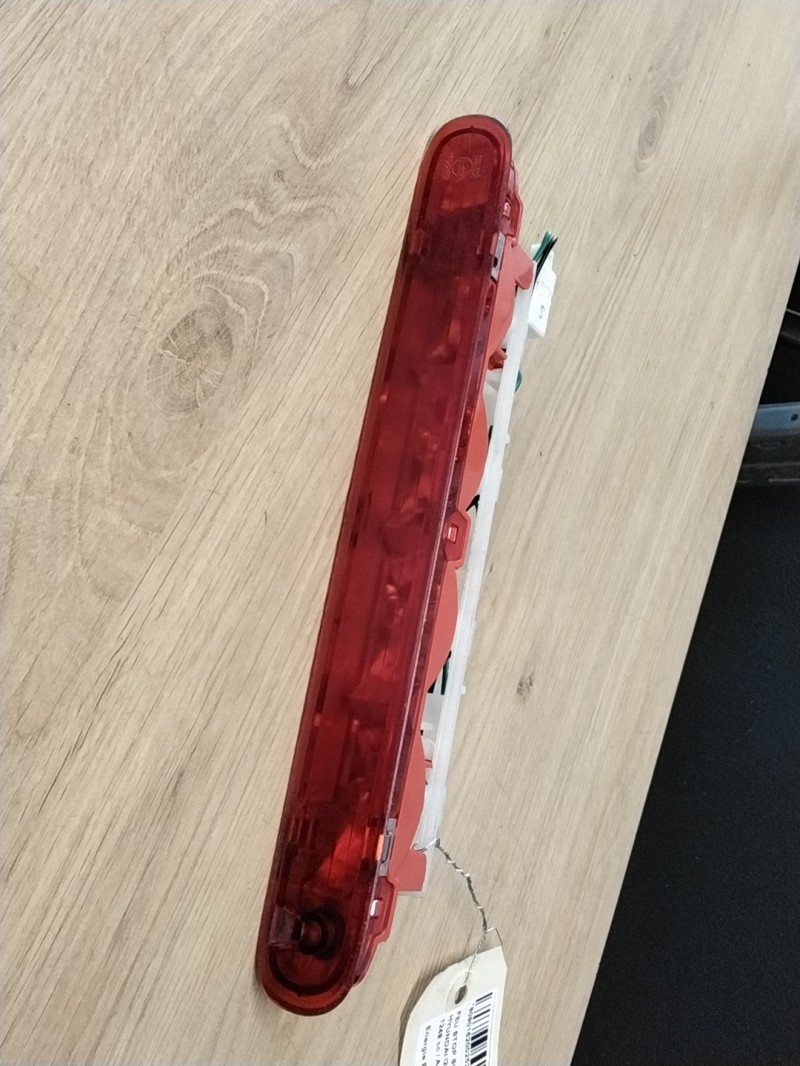 Feu arriere stop central HYUNDAI I 20 1 PHASE 2 Essence - 1