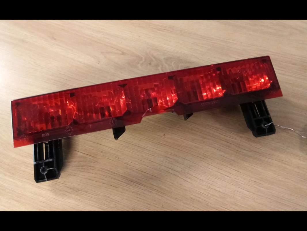 Feu arriere stop central CITROEN C4 1 PHASE 1 COUPE Diesel - 1