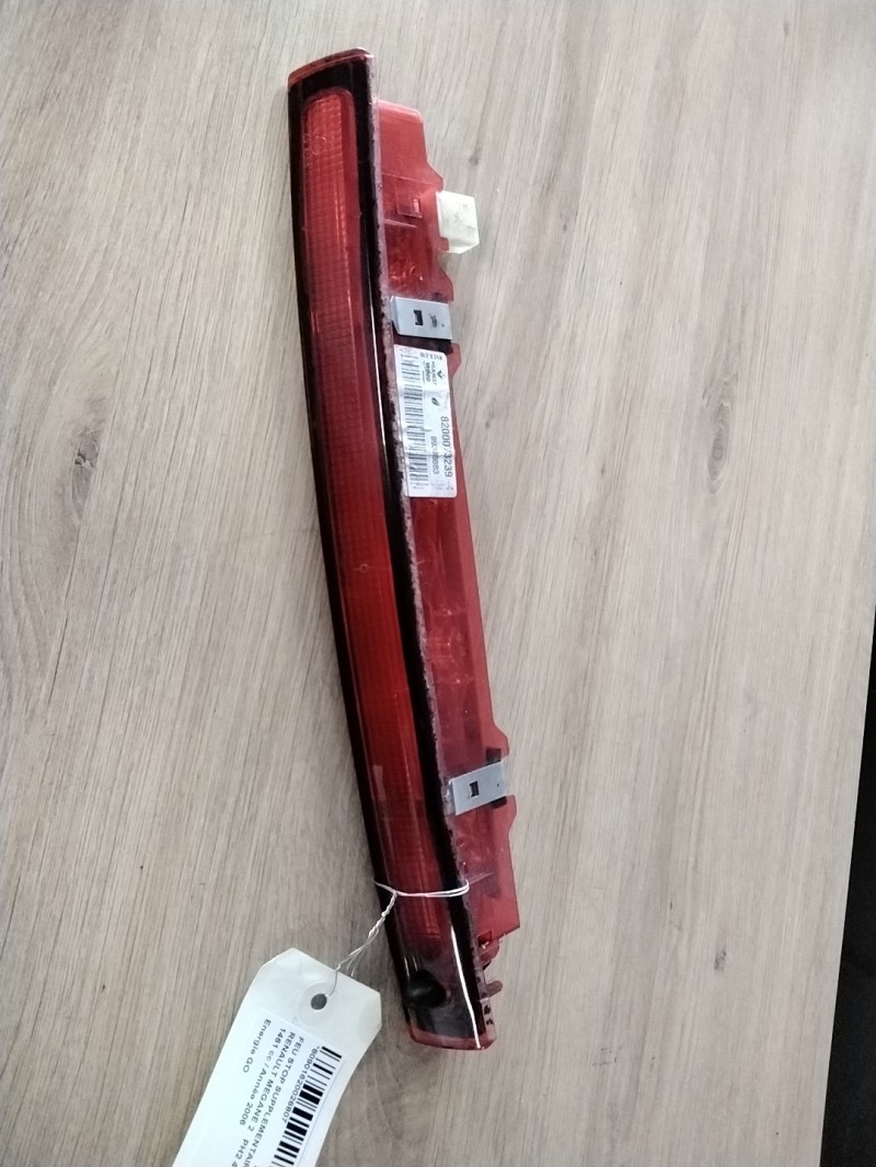 Feu arriere stop central RENAULT MEGANE 2 PHASE 1 Diesel - 1