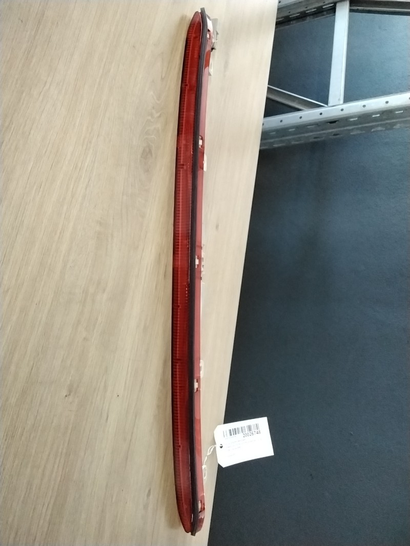 Feu arriere stop central HONDA CIVIC 8 PHASE 1 Essence - 1