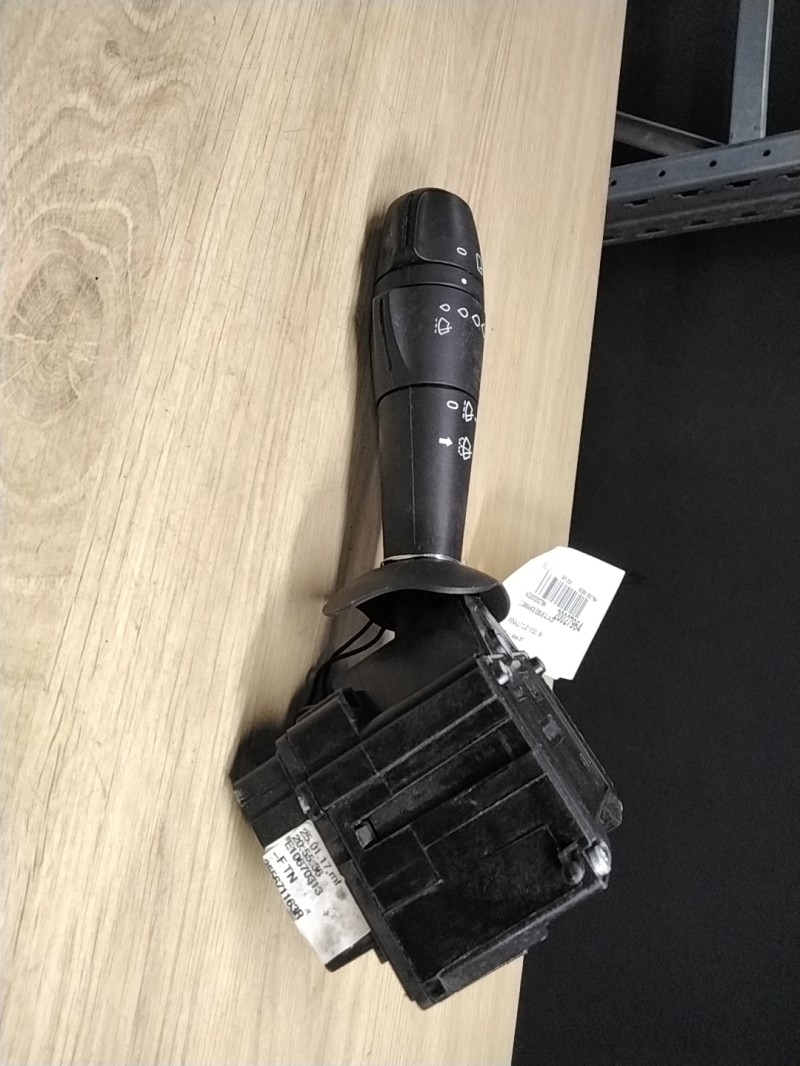 Commodo d'essuie glaces RENAULT CLIO 4 PHASE 2 Diesel - 1