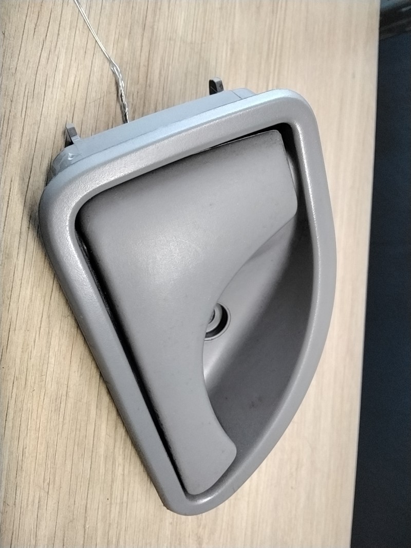 Poignee interieur avant gauche RENAULT KANGOO Diesel - 1