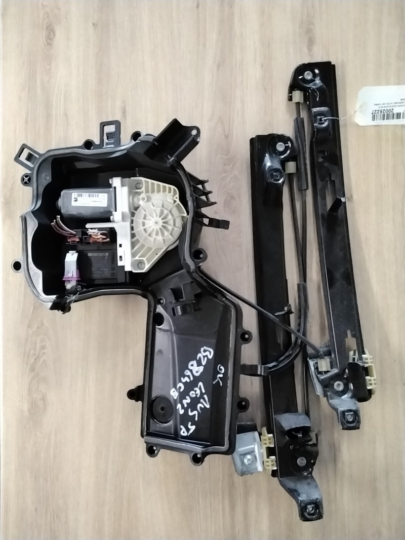 Leve vitre electrique avant gauche SEAT LEON 2 PHASE 1 Diesel - 1