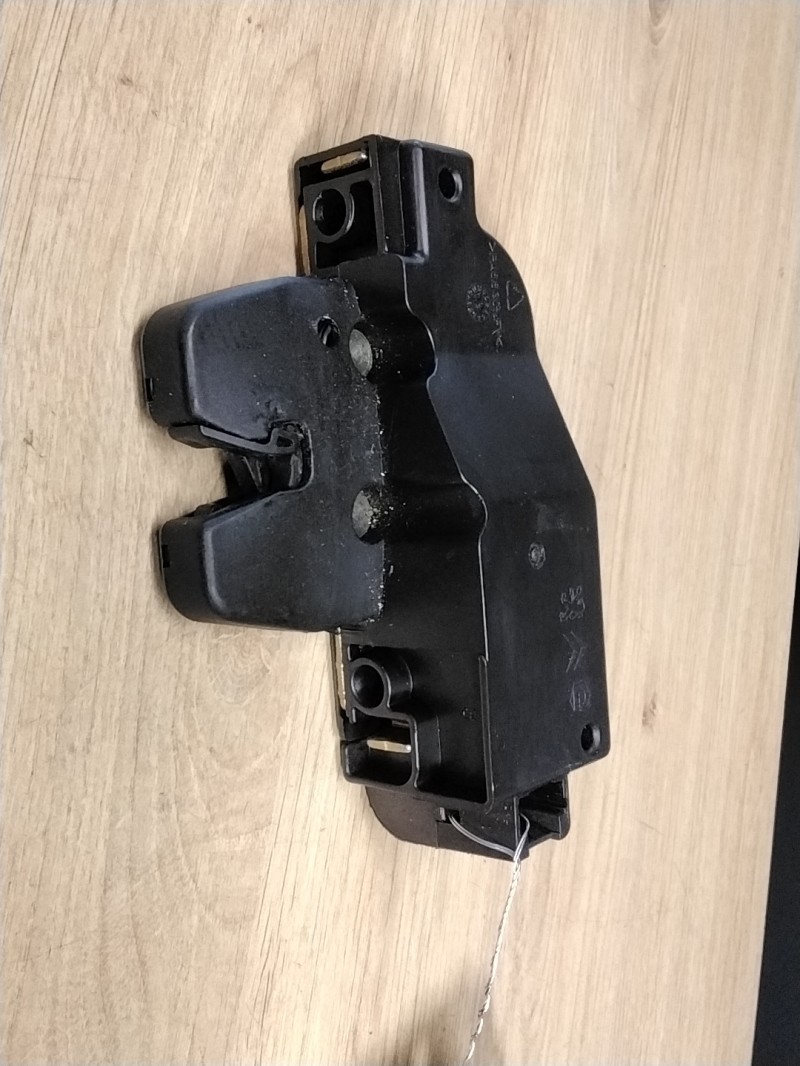 Serrure de coffre PEUGEOT 206 PHASE 2 BREAK Diesel - 1