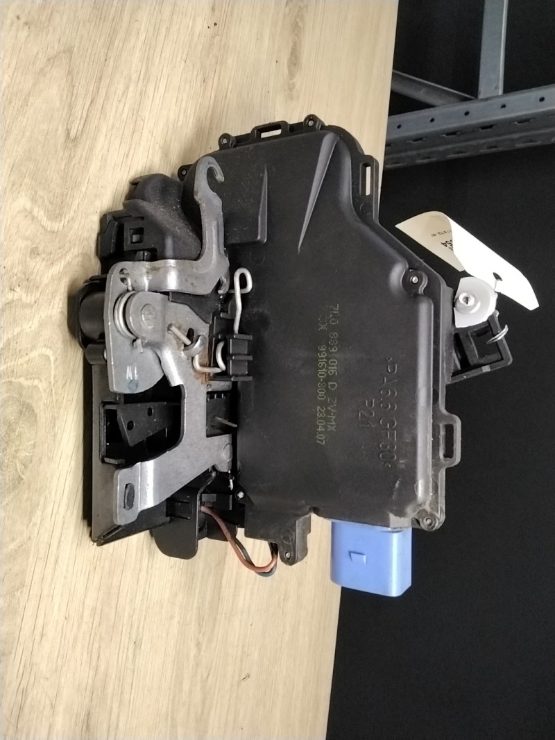 Serrure arriere droit VOLKSWAGEN GOLF 5 BREAK Diesel - 1