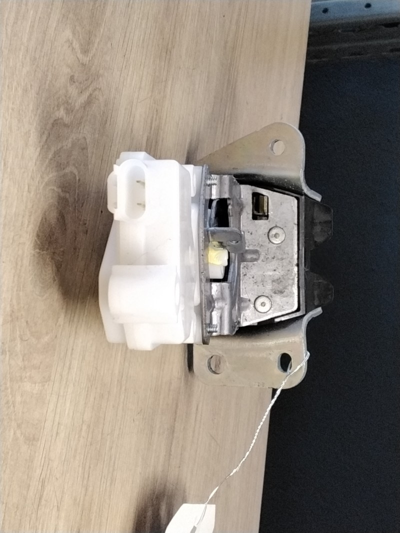 Serrure de coffre CITROEN C4 AIRCROSS Diesel - 1