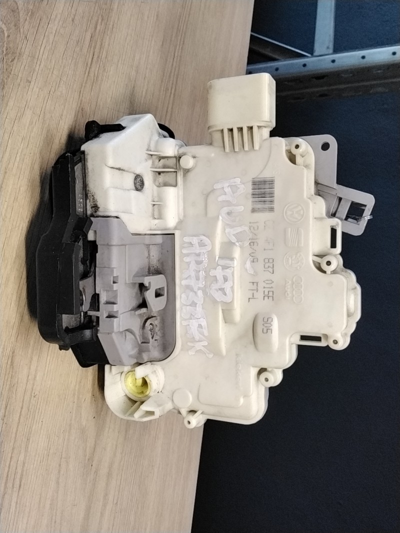 Serrure avant gauche AUDI A3 2 SPORTBACK PHASE 2 Diesel - 1