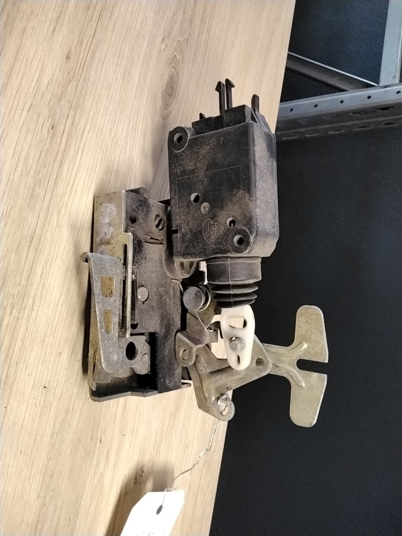 Serrure arriere gauche CITROEN SAXO PHASE 1 Diesel - 1