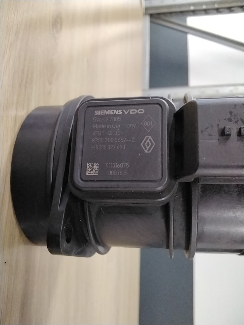 Debitmetre RENAULT MEGANE 2 PHASE 1 BREAK Diesel - 1