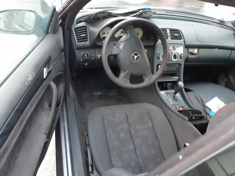 Image Vitre avant droit - MERCEDES CLASSE CLK 208