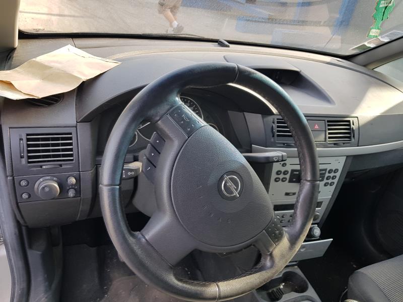 Image Anti brouillard arriere droit - OPEL MERIVA A