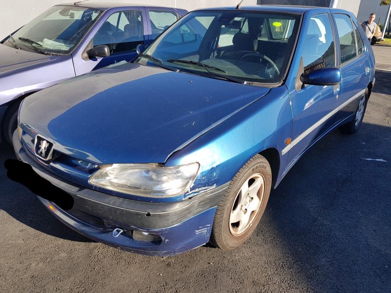 Image Feu arriere principal gauche (feux) - PEUGEOT 306