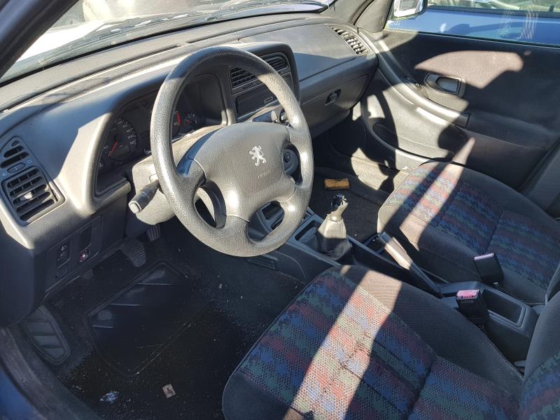 Image Feu arriere principal gauche (feux) - PEUGEOT 306