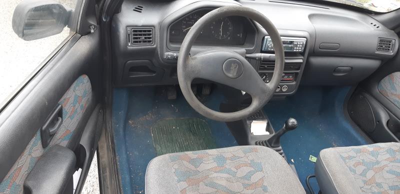 Image Feu arriere principal gauche (feux) - PEUGEOT 106