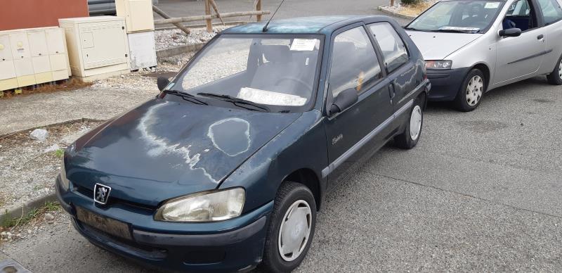 Image Feu arriere principal gauche (feux) - PEUGEOT 106