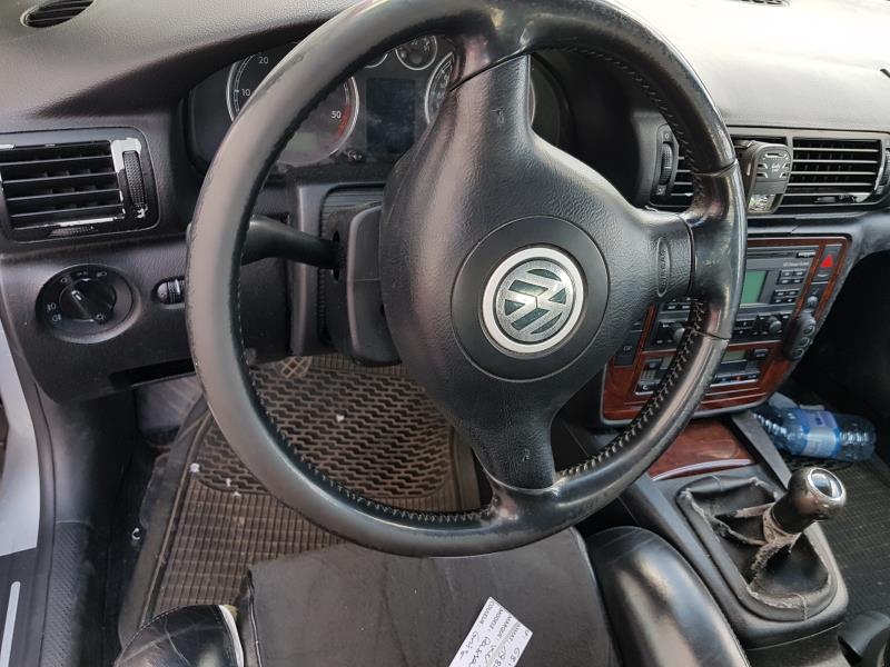 Image Autoradio d'origine - VOLKSWAGEN PASSAT 4