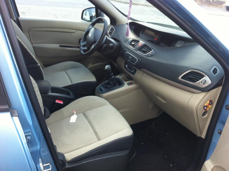 Image Feu arriere secondaire gauche (feux) - RENAULT SCENIC 3