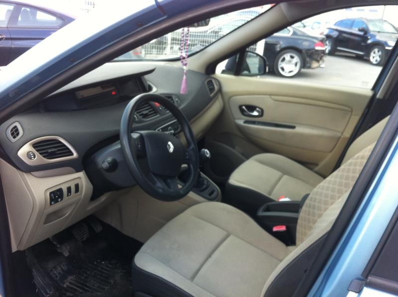 Image Feu arriere secondaire gauche (feux) - RENAULT SCENIC 3
