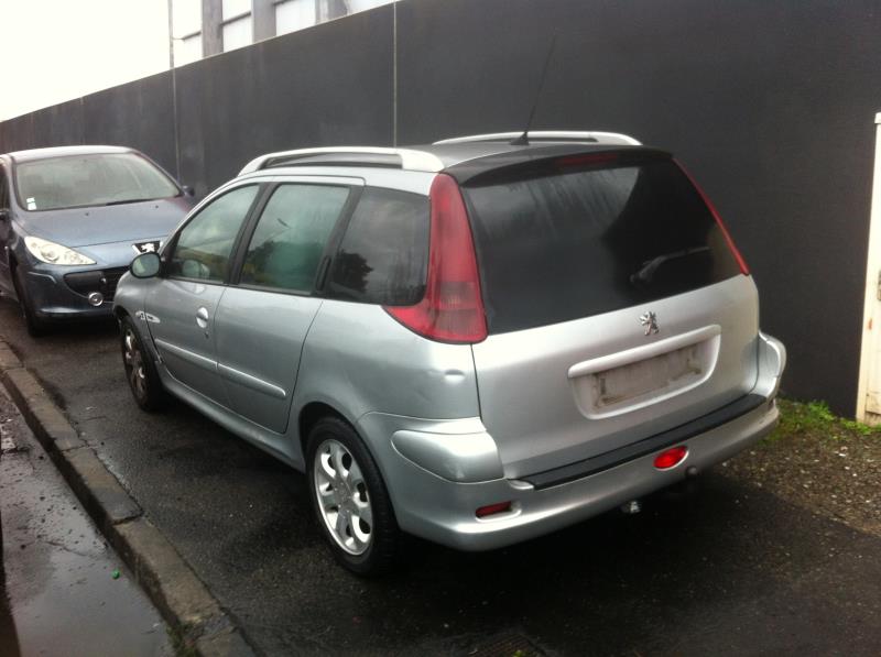 Image Bras essuie glace arriere - PEUGEOT 206