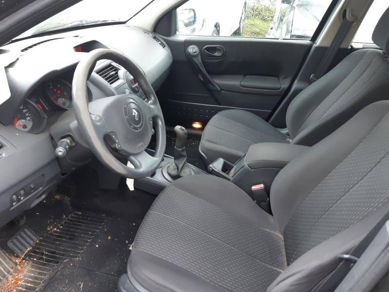 Image Feu arriere principal droit (feux) - RENAULT MEGANE 2
