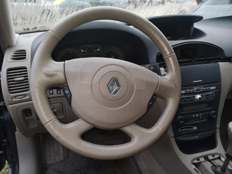 Image Feu arriere secondaire droit (feux) - RENAULT LAGUNA 2