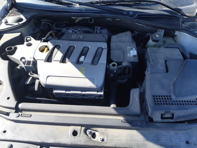 Image Feu arriere principal droit (feux) - RENAULT LAGUNA 2