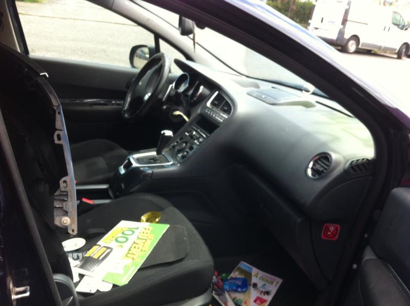 Image Interrupteur de leve vitre avant droit - PEUGEOT 5008 1