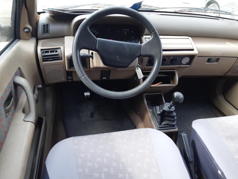 Image Feu arriere principal droit (feux) - RENAULT CLIO 1