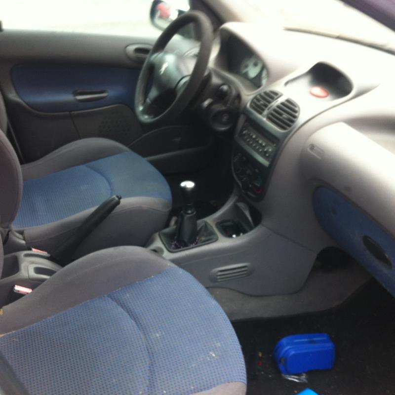 Image Feu arriere principal gauche (feux) - PEUGEOT 206