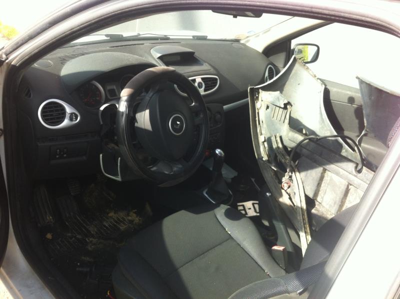 Image Platine feu arriere droit - RENAULT CLIO 3