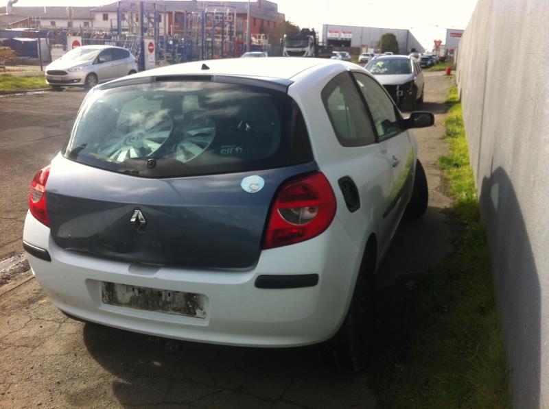 Image Platine feu arriere droit - RENAULT CLIO 3