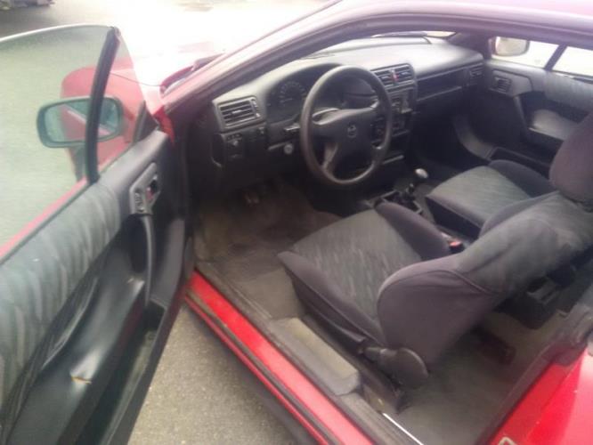 Image Attache ceinture avant gauche - OPEL CALIBRA