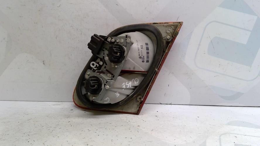 Image Feu arriere secondaire gauche (feux) - MERCEDES CLASSE E 210