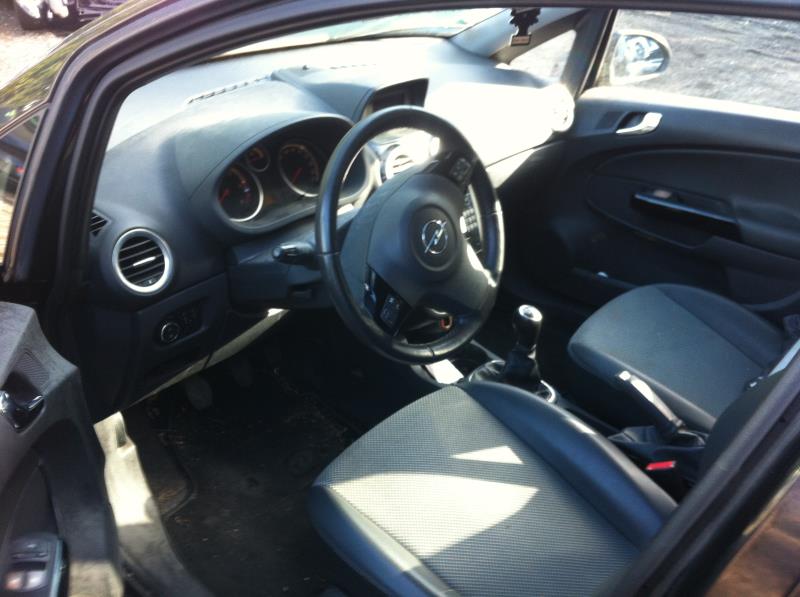 Image Autoradio d'origine - OPEL CORSA D