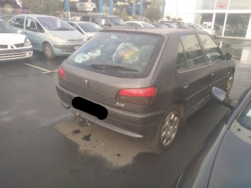 Image Ceinture avant droit - PEUGEOT 306