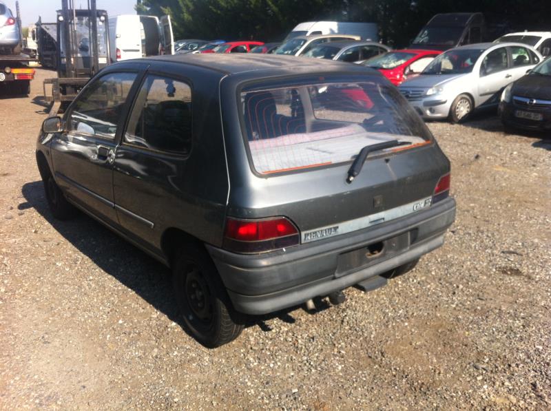 Image Feu arriere principal droit (feux) - RENAULT CLIO 1