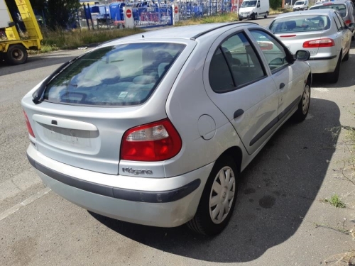 Image Platine feu arriere gauche - RENAULT MEGANE 1