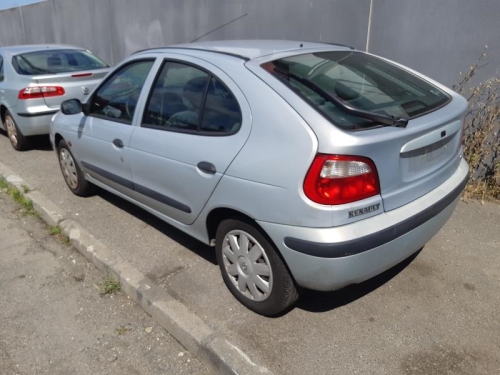 Image Platine feu arriere gauche - RENAULT MEGANE 1