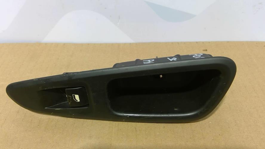 Image Interrupteur de leve vitre arriere droit - PEUGEOT 308 1