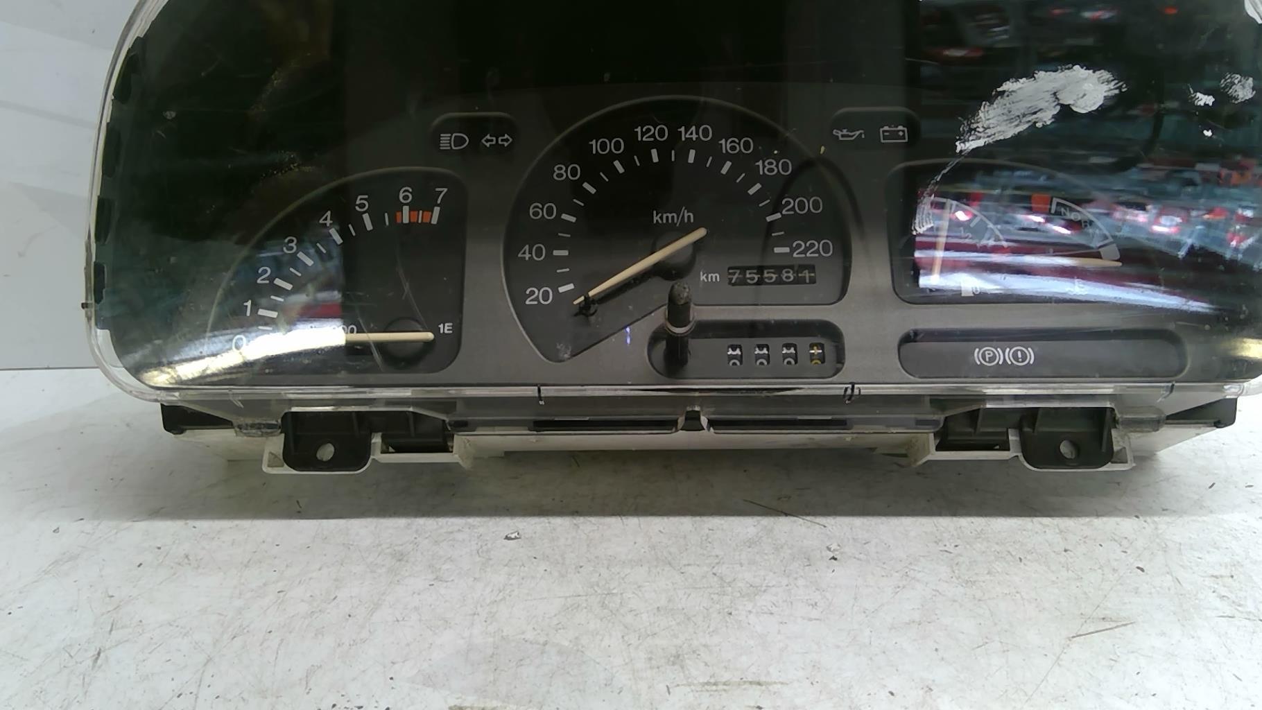 Compteur FORD FIESTA 3 PHASE 2 Essence - 1